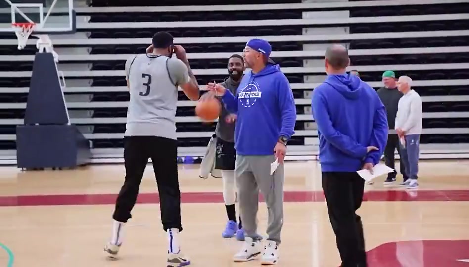 伤没好悠着点吧欧文训